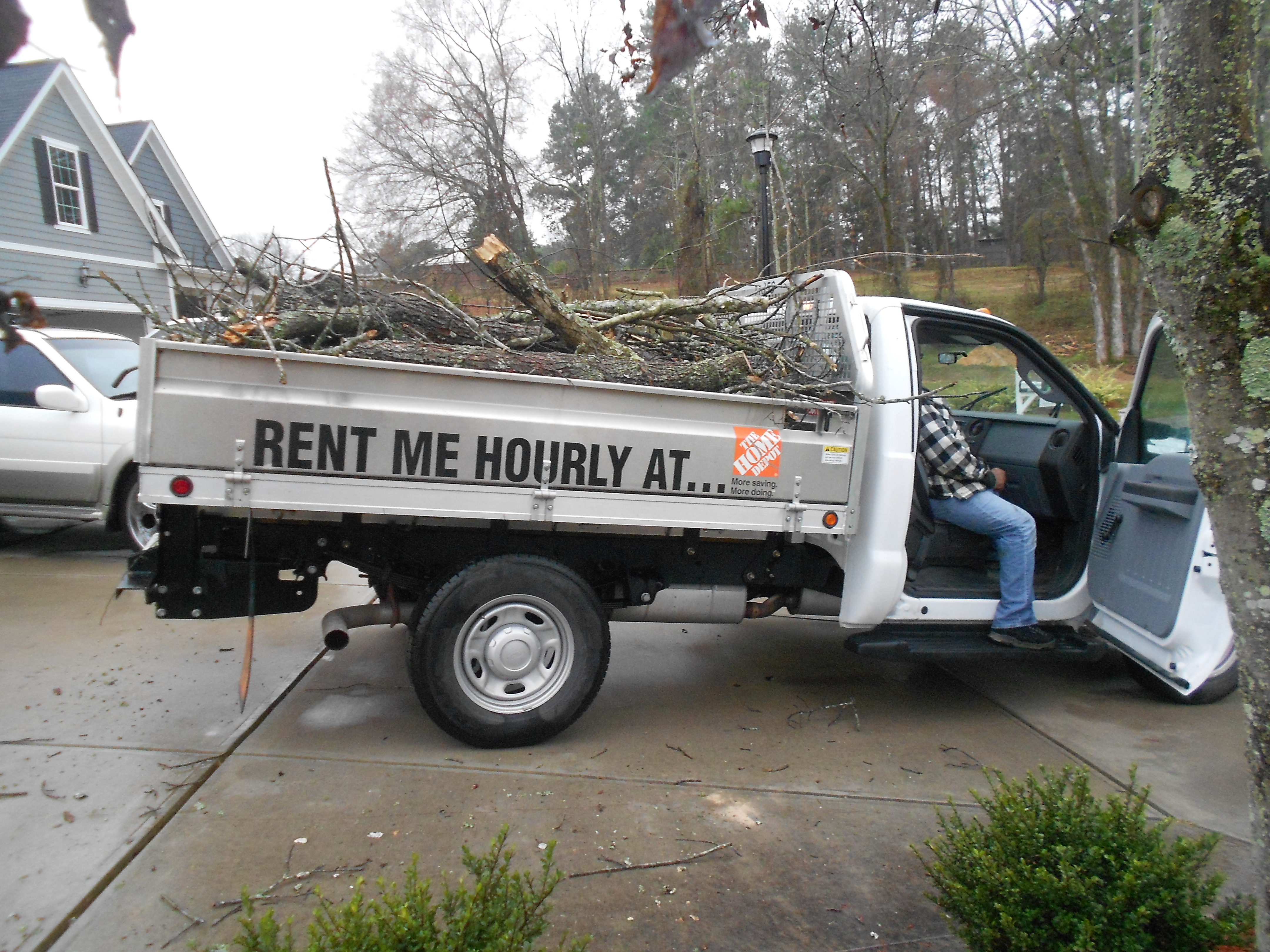 Can you rent home depot truck to dump stuffs at a landfill 